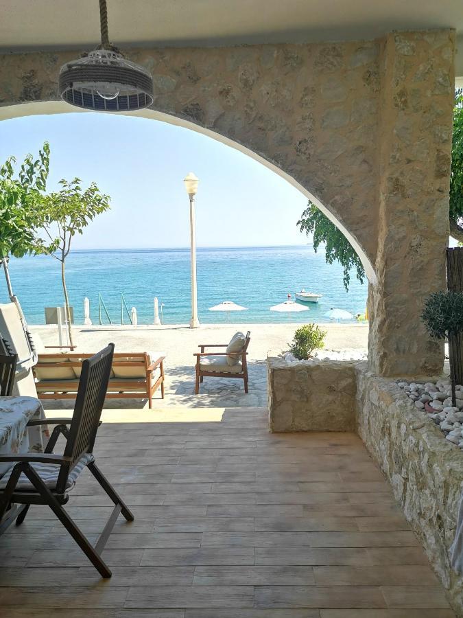 Relax Seaside House By Living In Blue Villa ฮารากิ ภายนอก รูปภาพ
